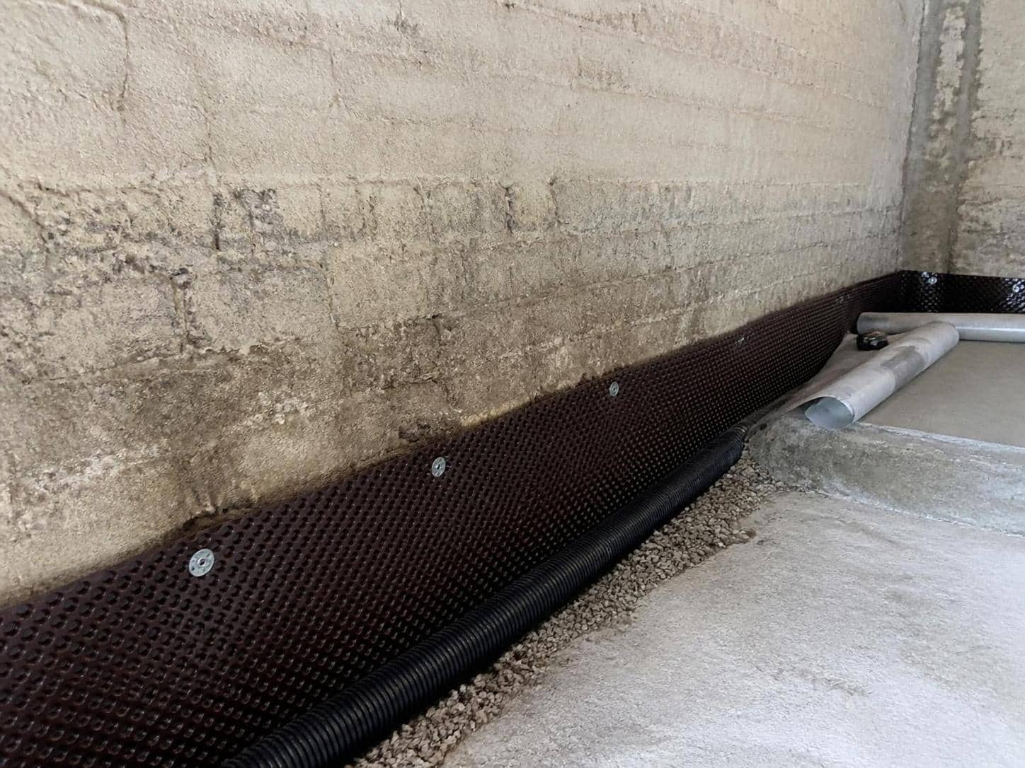 d&eacute;couvrez des solutions in&eacute;dites pour traiter l'humidit&eacute; en ma&ccedil;onnerie, des m&eacute;thodes rarement propos&eacute;es pour prot&eacute;ger et durablement restaurer vos murs.